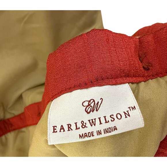 Earl & Wilson Christmas Tree Skirt Embroidered Gold Red Poinsettia Button Classi - Picture 4 of 6